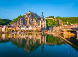 Du lịch Bỉ Mùa Thu “sống ảo” với bức tượng Cậu bé đứng tè rất nổi tiếng du lich bi