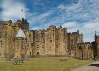 Vẻ đẹp của lâu đài Hogwarts Anh nổi tiếng trong bộ phim Harry Potter Vẻ đẹp của lâu đài Hogwarts Anh nổi tiếng trong bộ phim Harry Potter