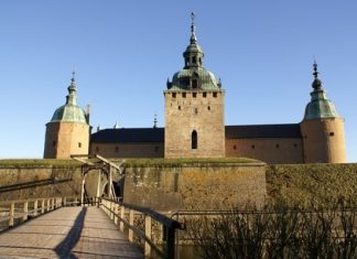 Vẻ đẹp của lâu đài Kalmar cổ kính, tráng lệ giữa lòng Thuỵ Điển Vẻ đẹp của lâu đài Kalmar cổ kính, tráng lệ giữa lòng Thuỵ Điển